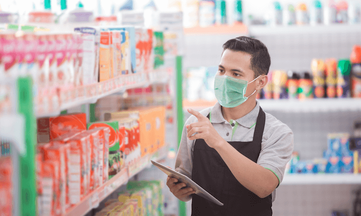 Employee wearing a mask 